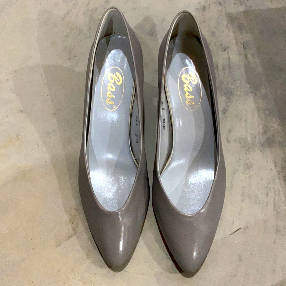 Stunning gray heels